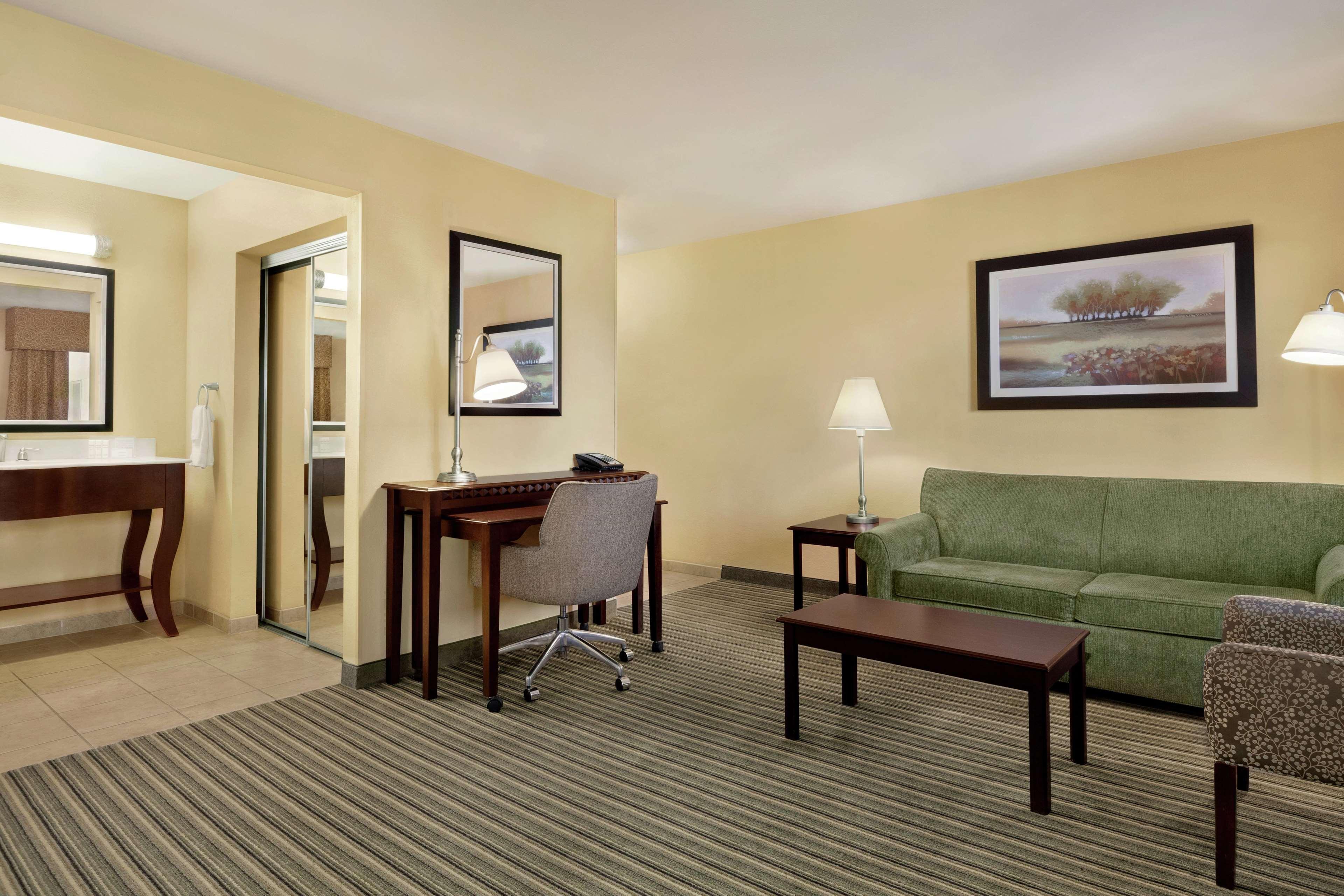 Hampton Inn & Suites Уэст-Сакраменто Экстерьер фото