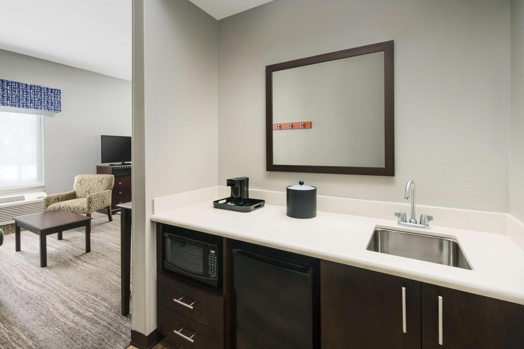 Hampton Inn & Suites Уэст-Сакраменто Экстерьер фото
